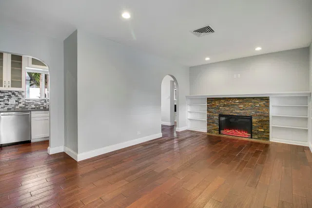  Residence photo 5