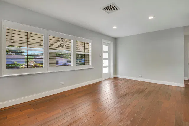  Residence photo 8