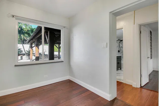  Residence photo 15