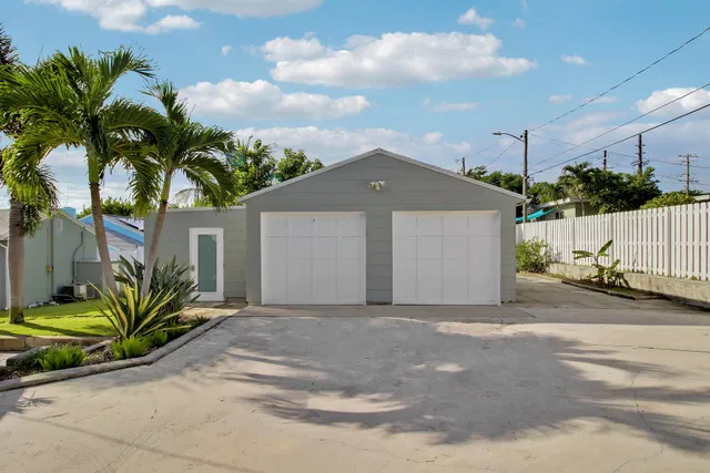  Residence photo 35