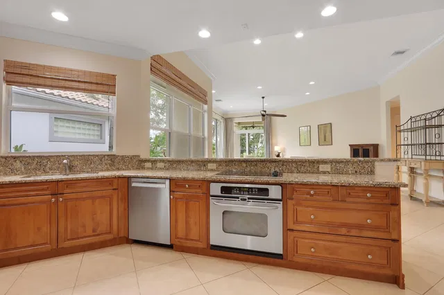 Eagles Landing Residence photo 12