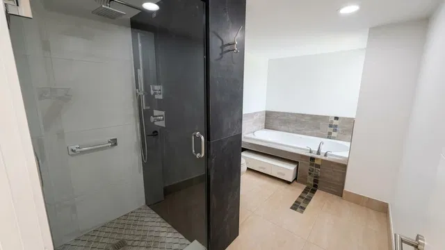  Unit 302 photo 14
