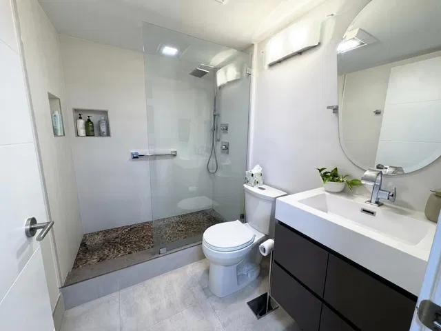  Unit 302 photo 17