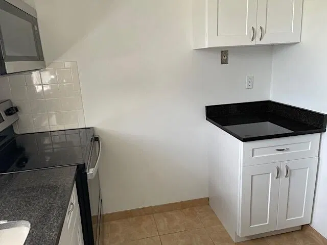 Unit H photo 5