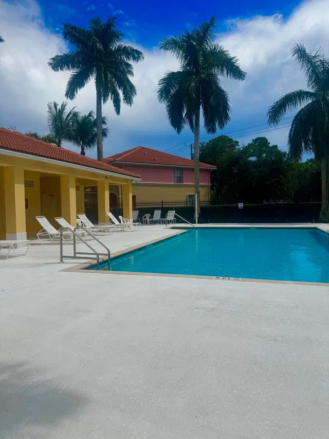 Residence photo 19