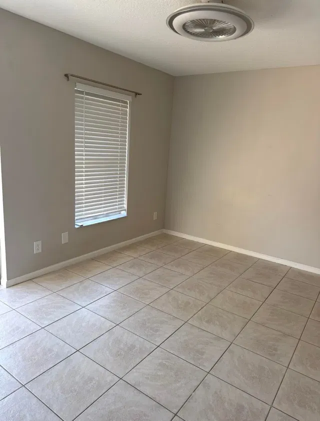 Residence photo 8