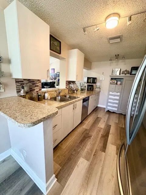 Residence photo 8