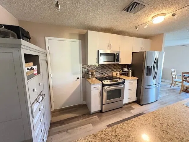 Residence photo 14