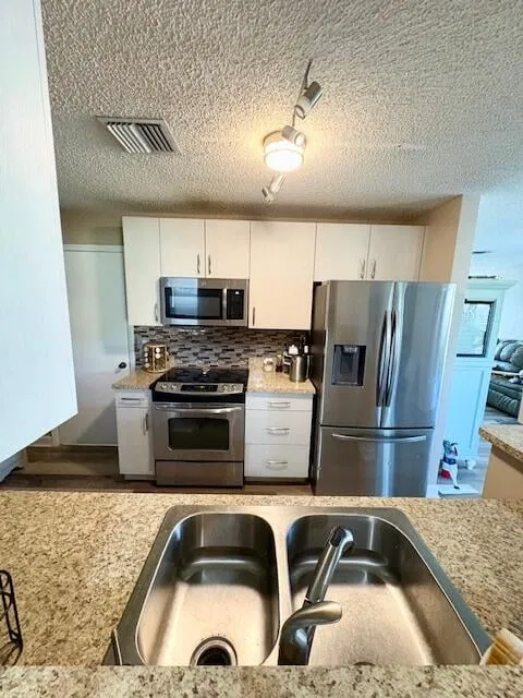 Residence photo 15