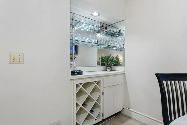  Unit C302 photo 6