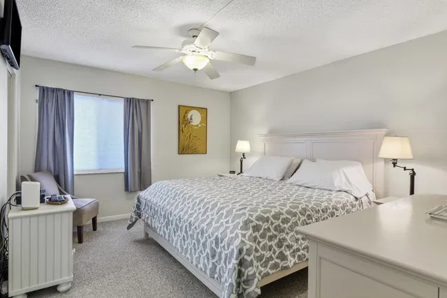  Unit C302 photo 13