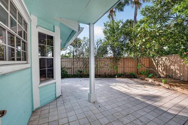 Residence photo 22