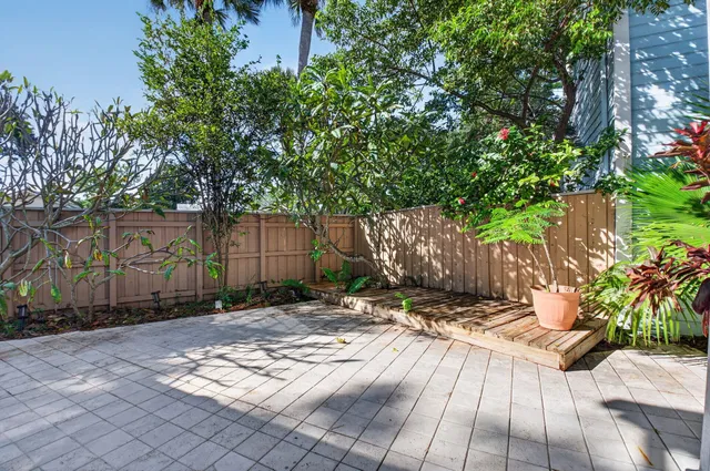 Residence photo 23