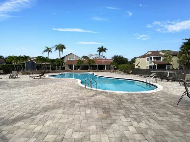 Residence photo 49