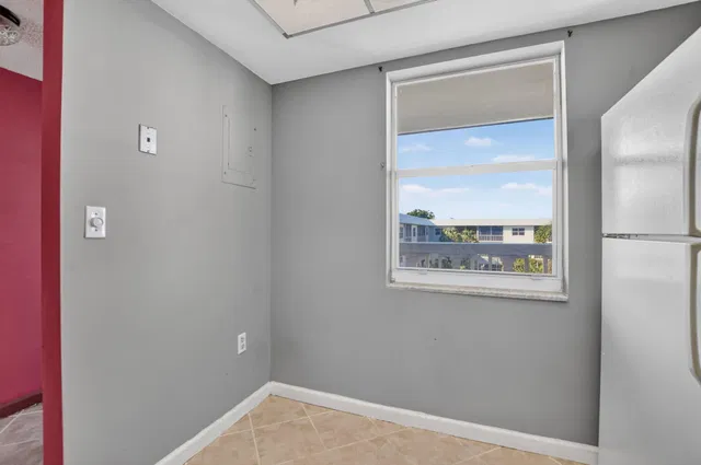 Unit 1541 photo 5