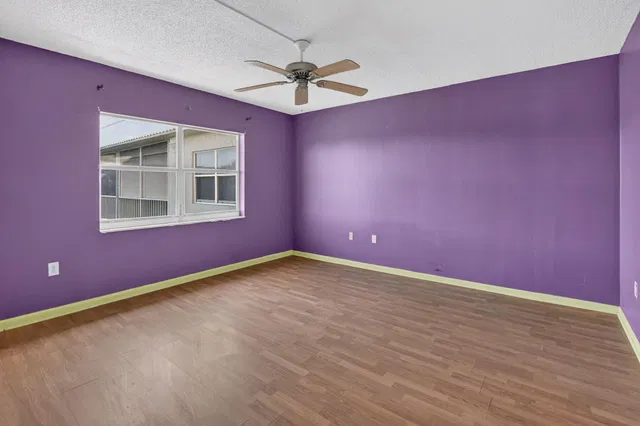 Unit 1541 photo 11