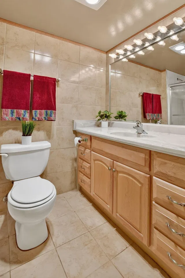 Unit 1541 photo 16