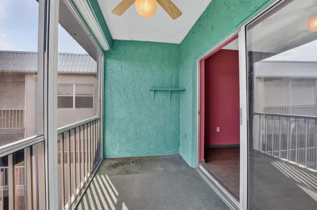 Unit 1541 photo 24