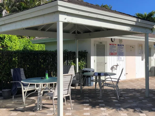 Unit 111 photo 7