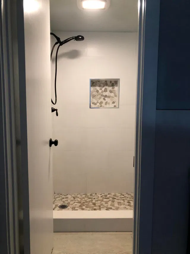 Unit 111 photo 20