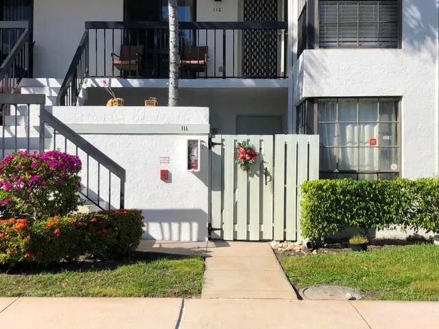 Unit 111 photo 28