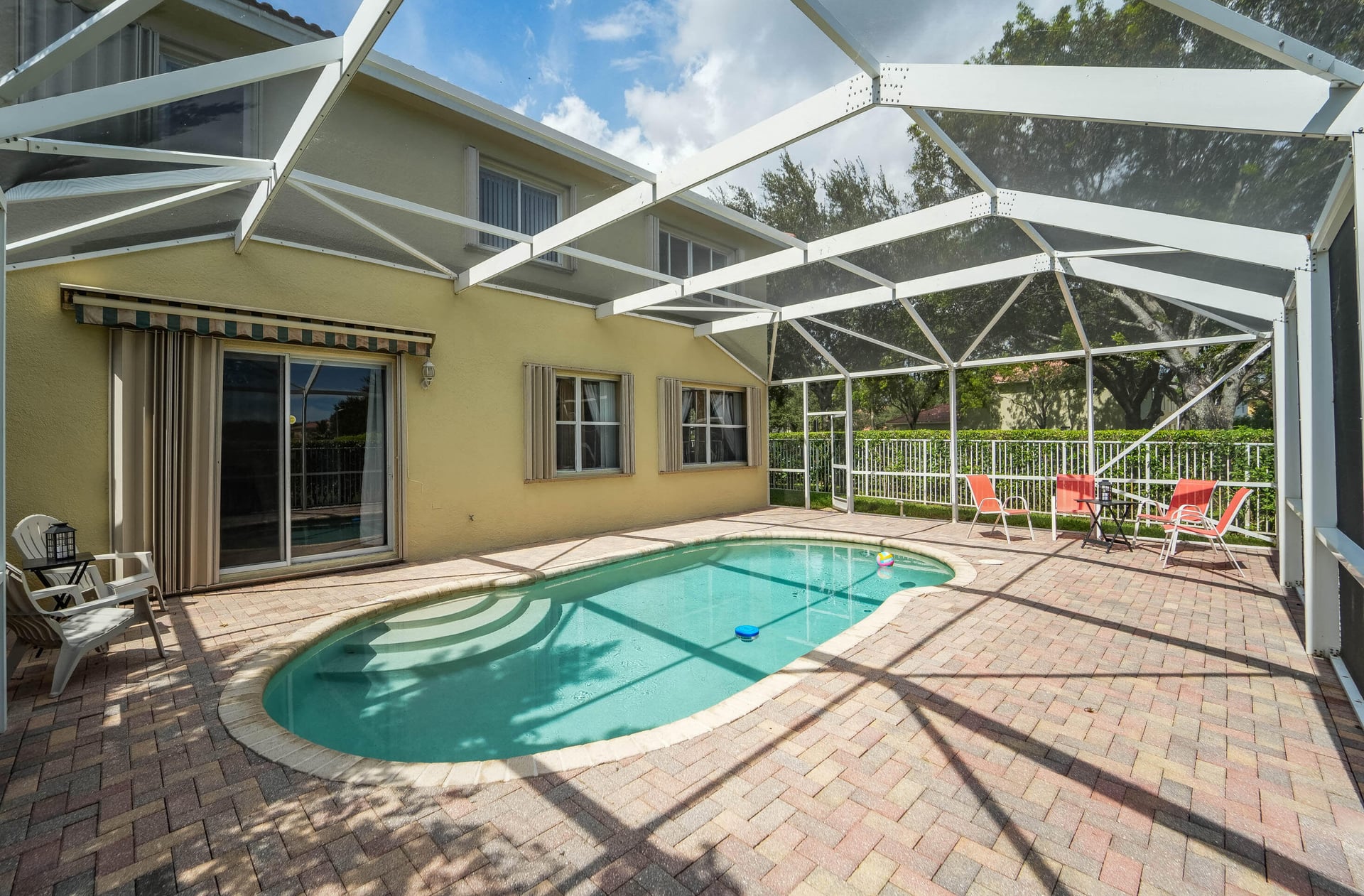 Residence photo 2