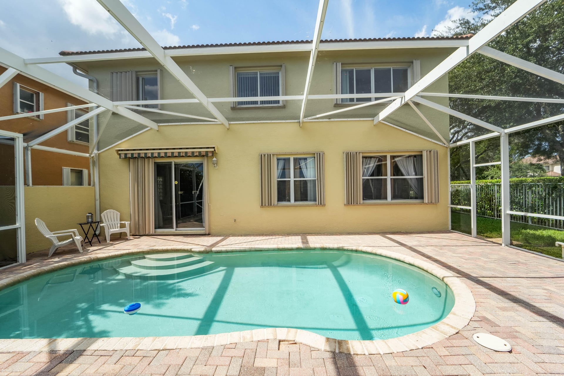 Residence photo 5