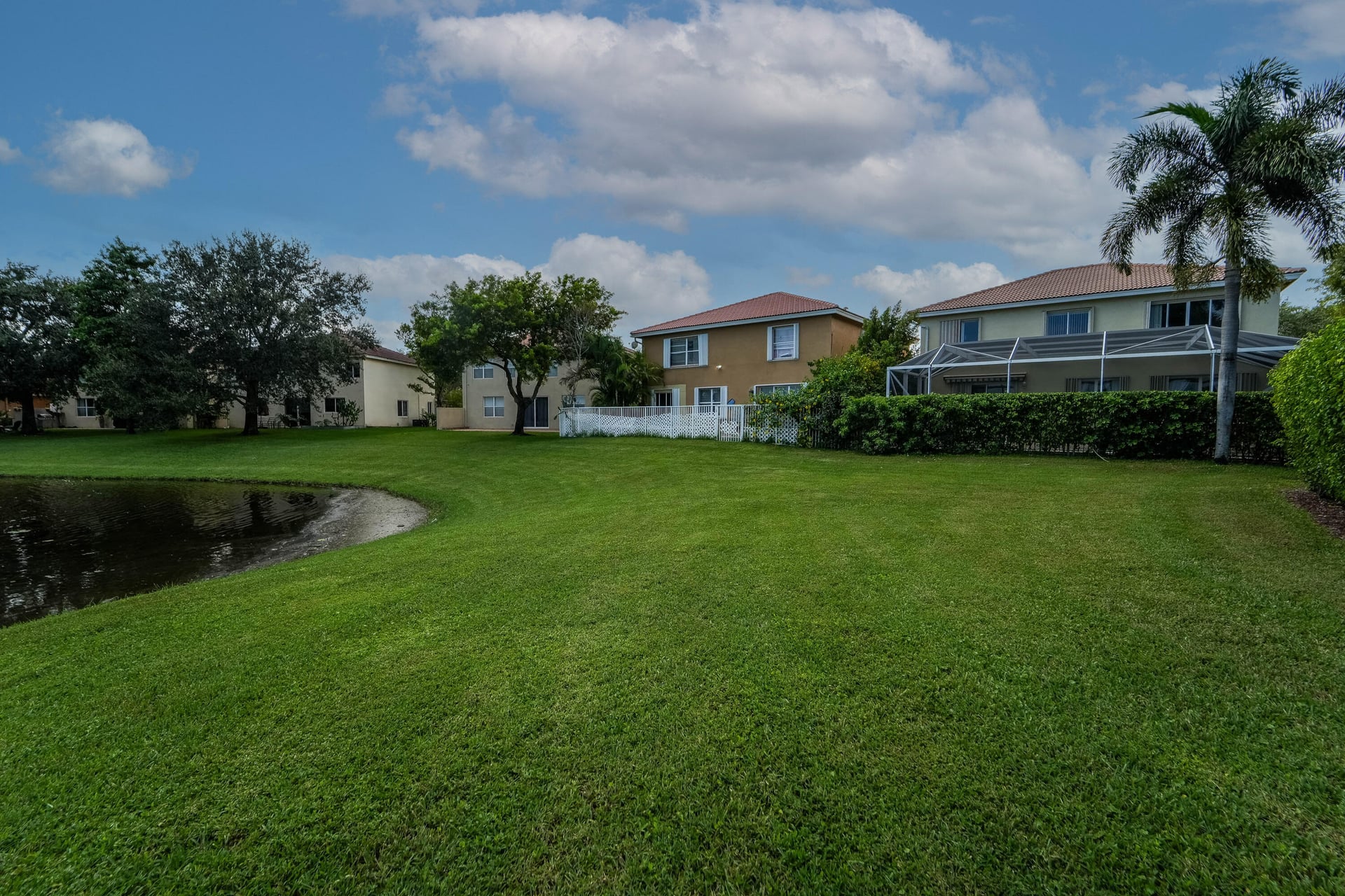 Residence photo 12