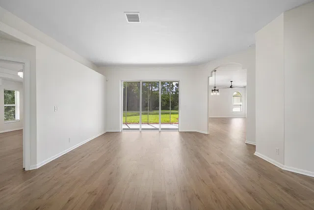 Homeland Residence photo 11