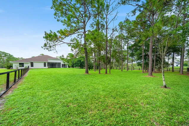 Homeland Residence photo 24