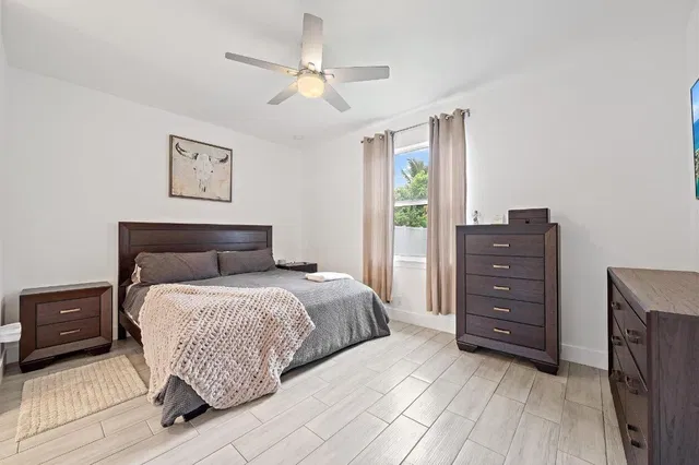  Residence photo 8