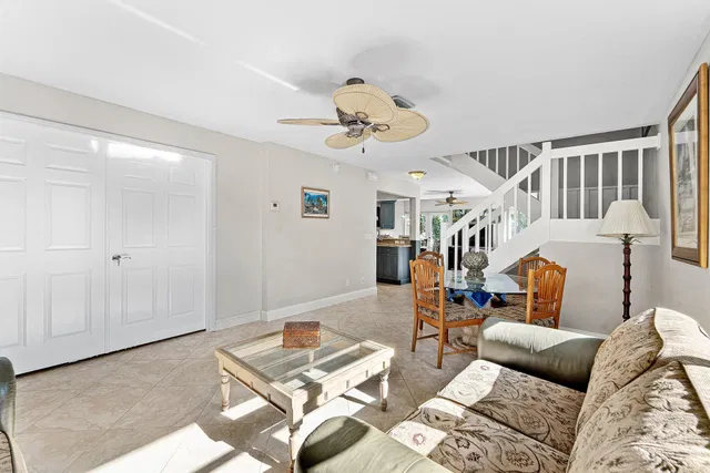  Residence photo 5