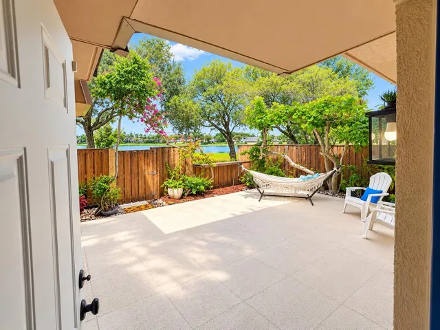 Residence photo 8