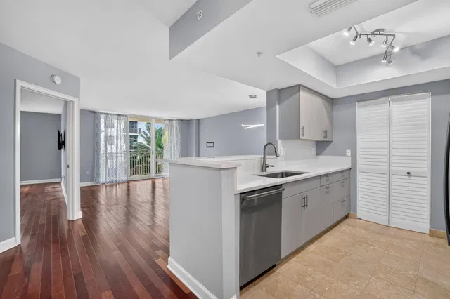 Townsend Place Unit 435 photo 2