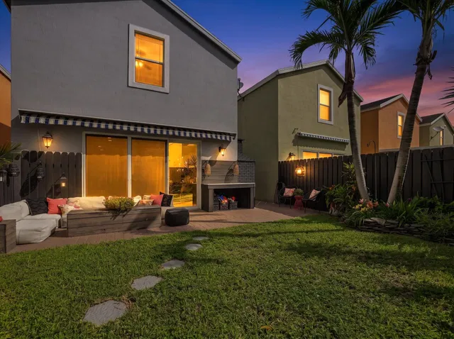 Residence photo 2