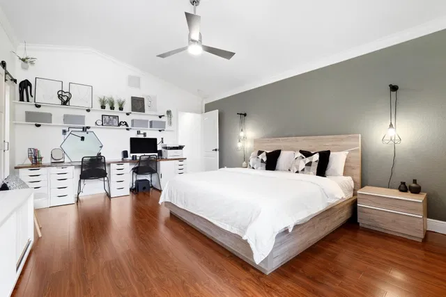 Residence photo 12