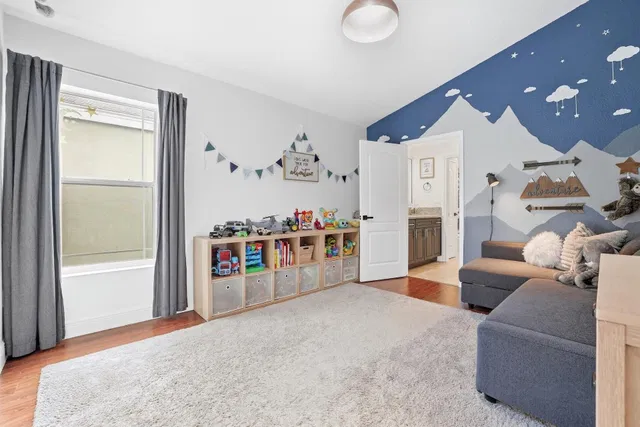 Residence photo 15