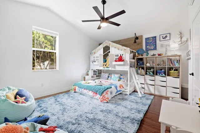 Residence photo 17