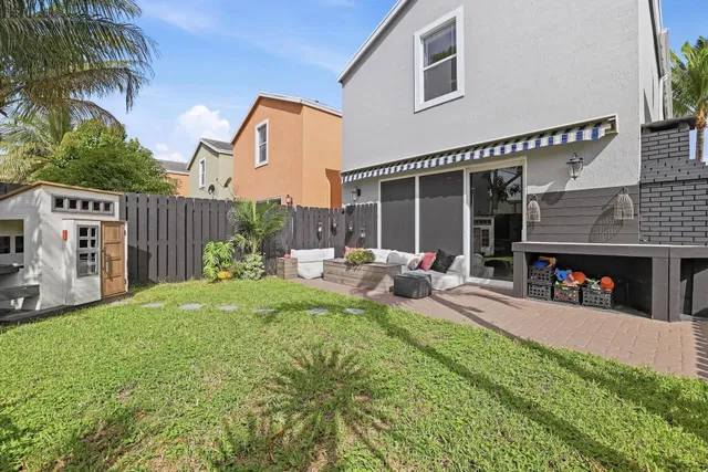 Residence photo 23