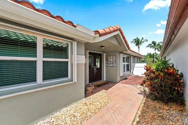 Residence photo 3
