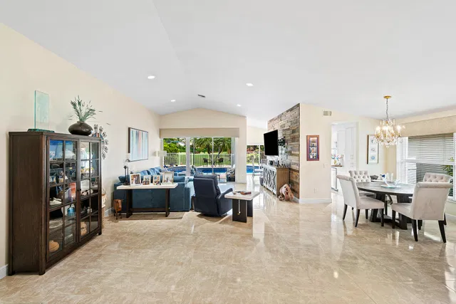 Residence photo 6