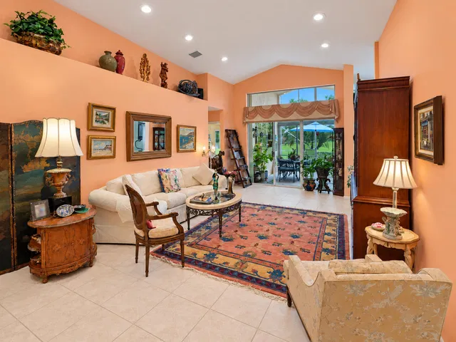 Residence photo 11