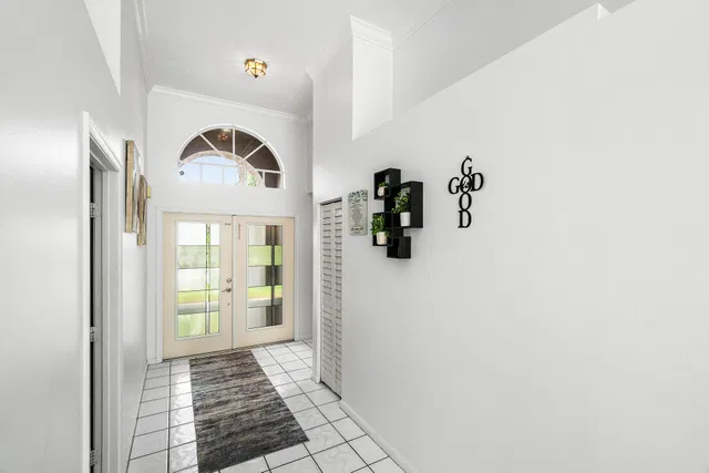 Residence photo 3