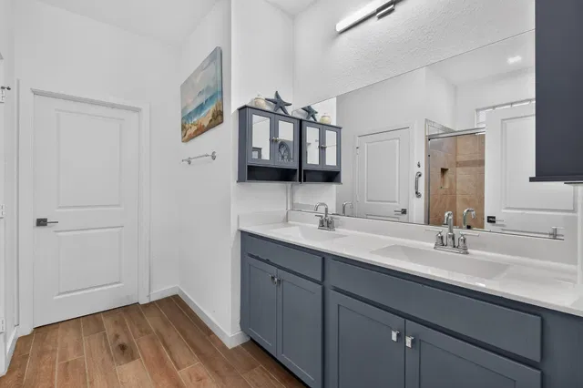 Residence photo 29