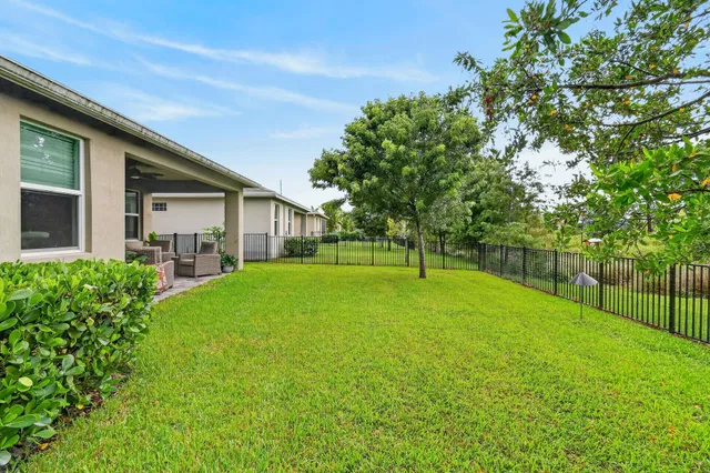 Residence photo 48