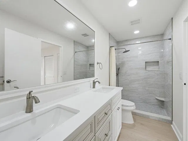 Residence photo 3