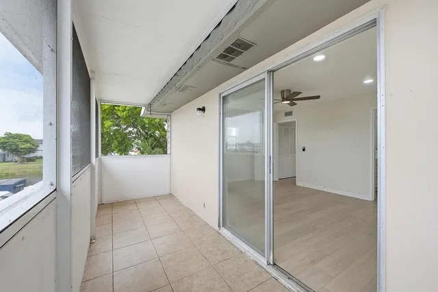 Residence photo 5