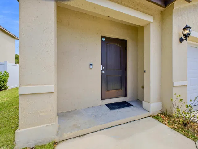 Residence photo 6