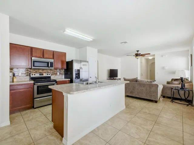 Residence photo 13