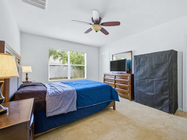 Residence photo 22
